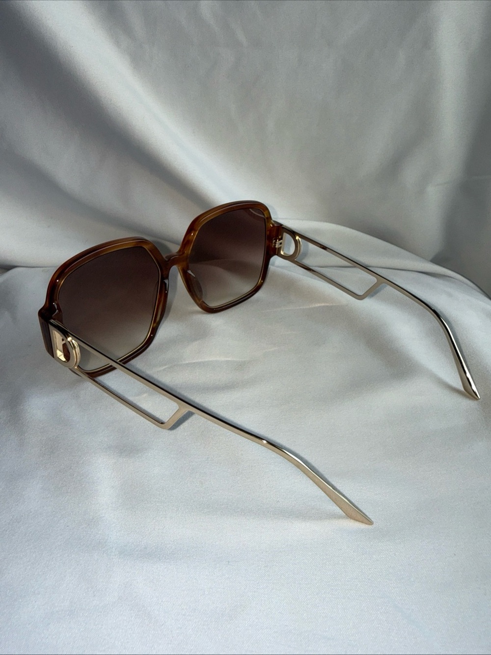 Diff Eyewear Brown Tortoise Gradient Oversized Sunglasses View 3
